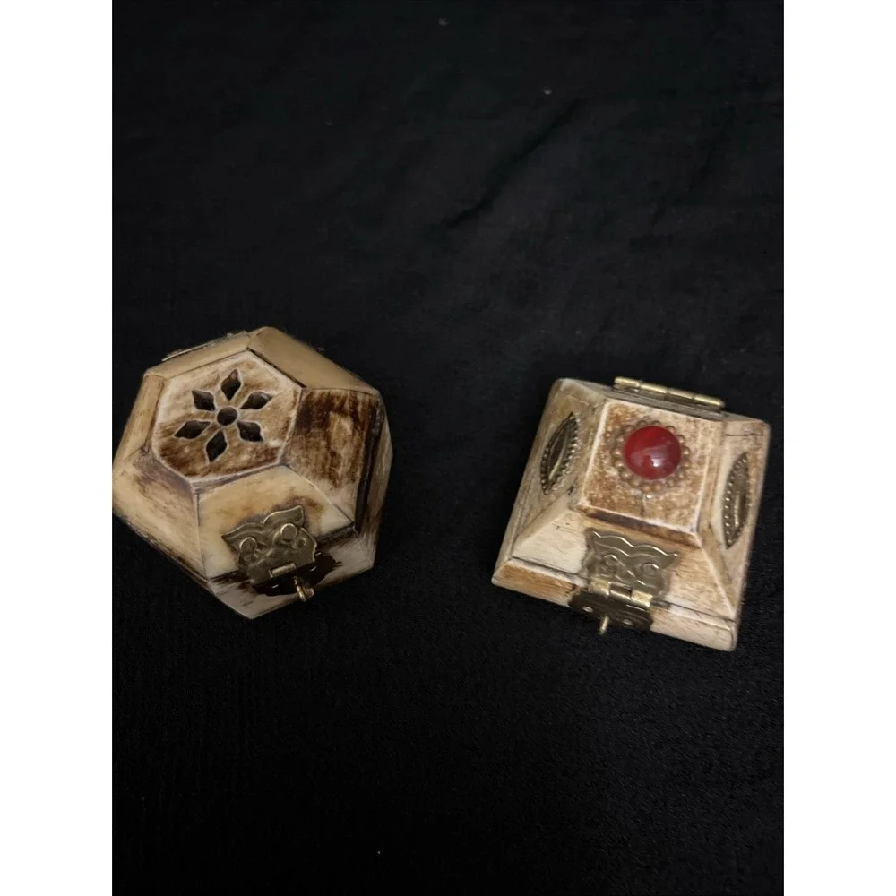 Vintage Small Inlaid Trinket Boxes Velvet Lined Wood Core Set Of 2